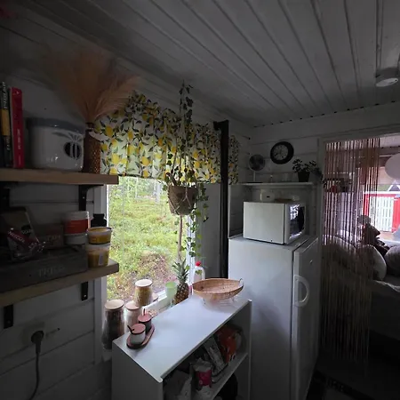 Kuuranlumo Authentic Lakeside With Sauna Ranua