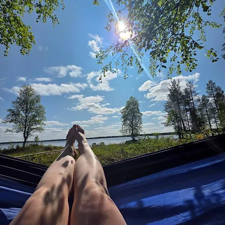Kuuranlumo Authentic Lakeside With Sauna
