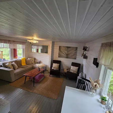 Kuuranlumo Authentic Lakeside With Sauna *