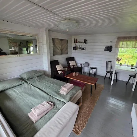 Kuuranlumo Authentic Lakeside With Sauna Chalet Ranua
